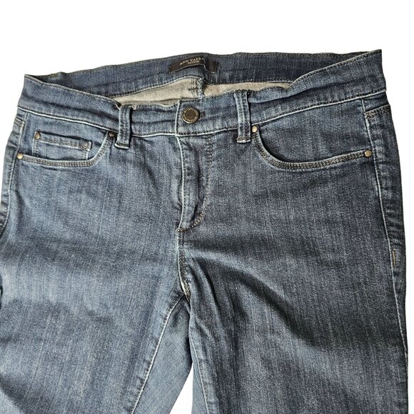 Ann Taylor Women's Jean's The Boot Modern Fit medium wash size 6P - Picture 3 of 10